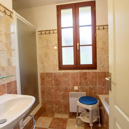 Сasa de vacaciones Maison De Charme Au Calme Proche Sarlat Avec Cheminée Et Terrasse - Fr-1-616-151